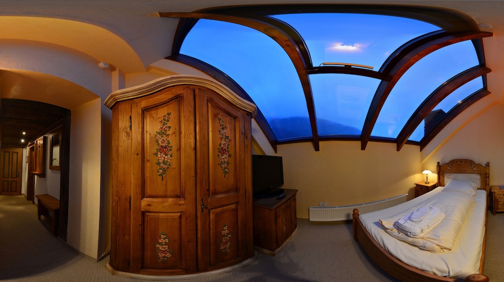 Standard Double Room photo 3