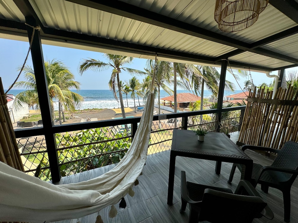 Habitación Doble Deluxe, 2 Camas Queen, Baño Privado, Vista a la Playa