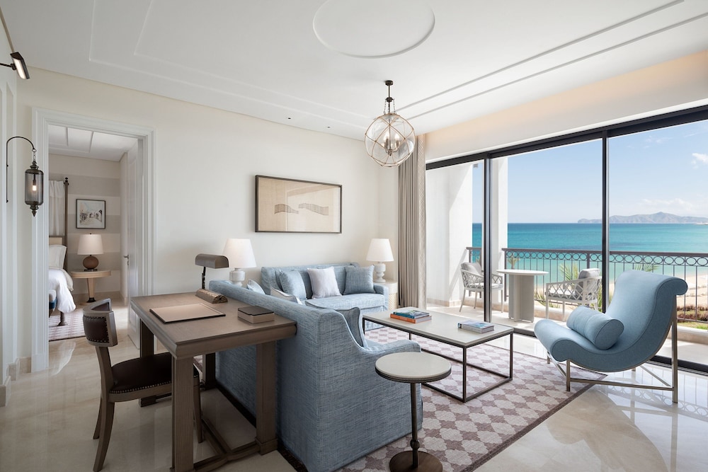 Junior Suite, 1 Bedroom, Balcony - Photo 1