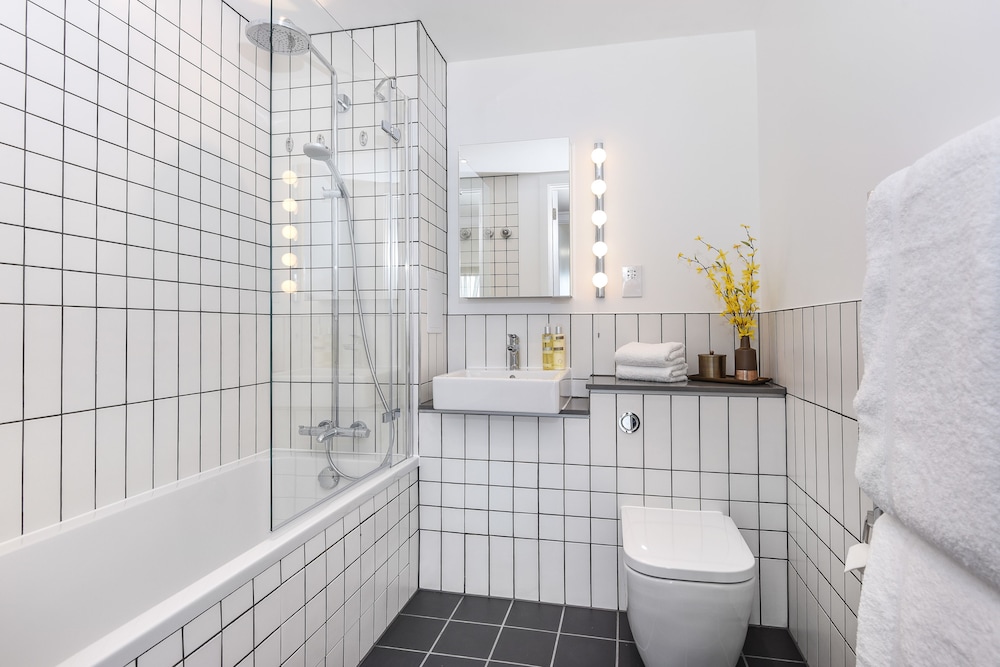 Apartment, 2 Bedrooms, 2 Bathrooms photo 2
