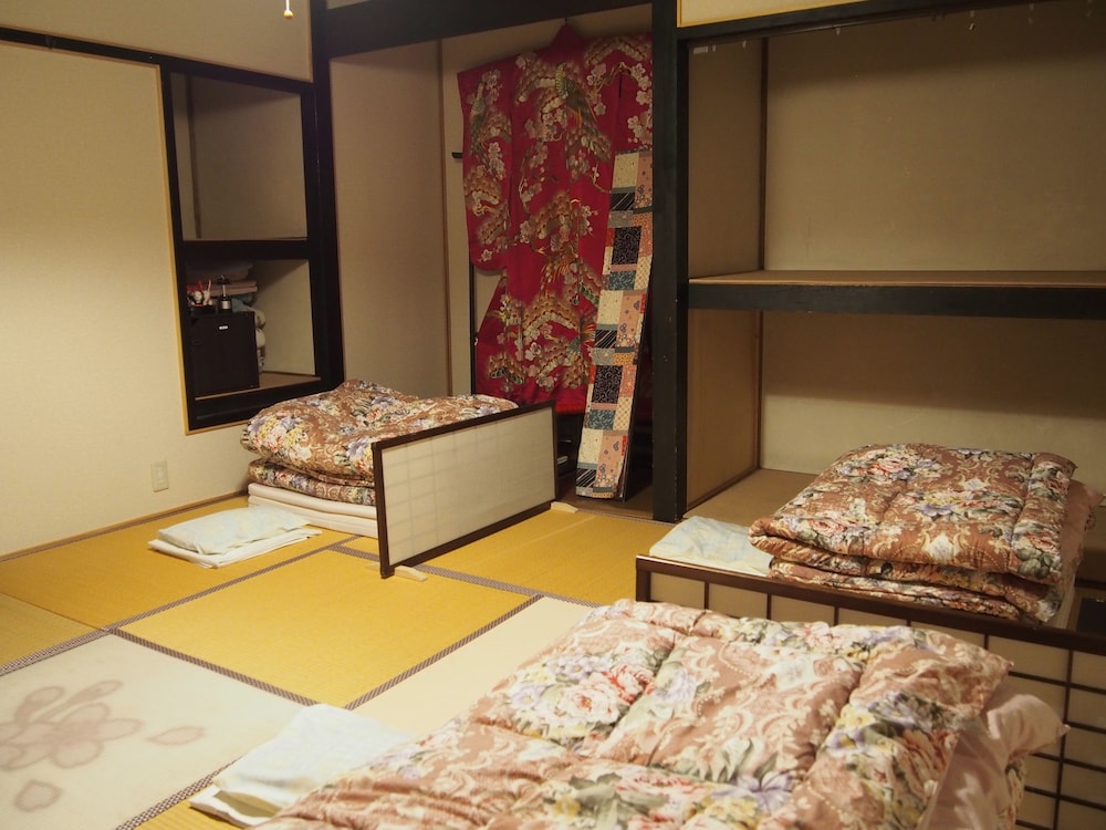 Single Futon in Japanese-Style Female Dormitory Room, Shared Bathroom photo 1