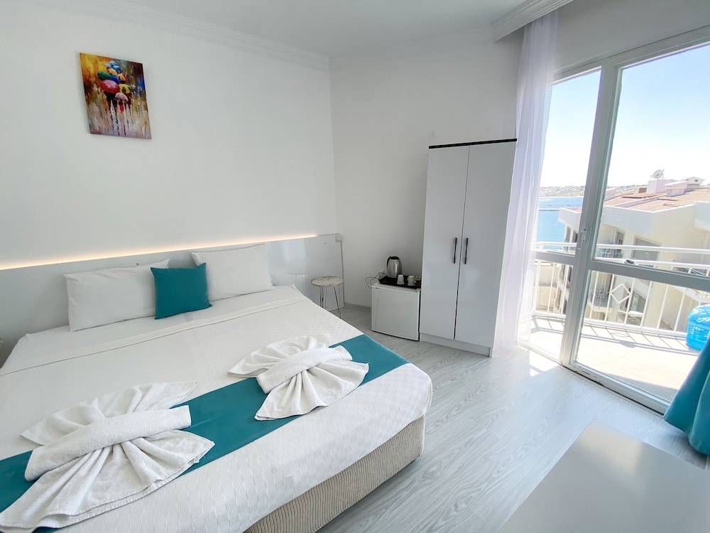 Standard Double Room, Sea View - Photo 1