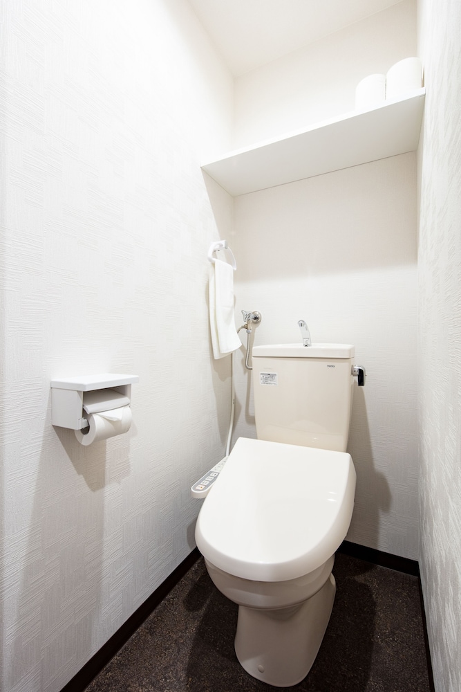 FRANCE Triple Room - Photo 2