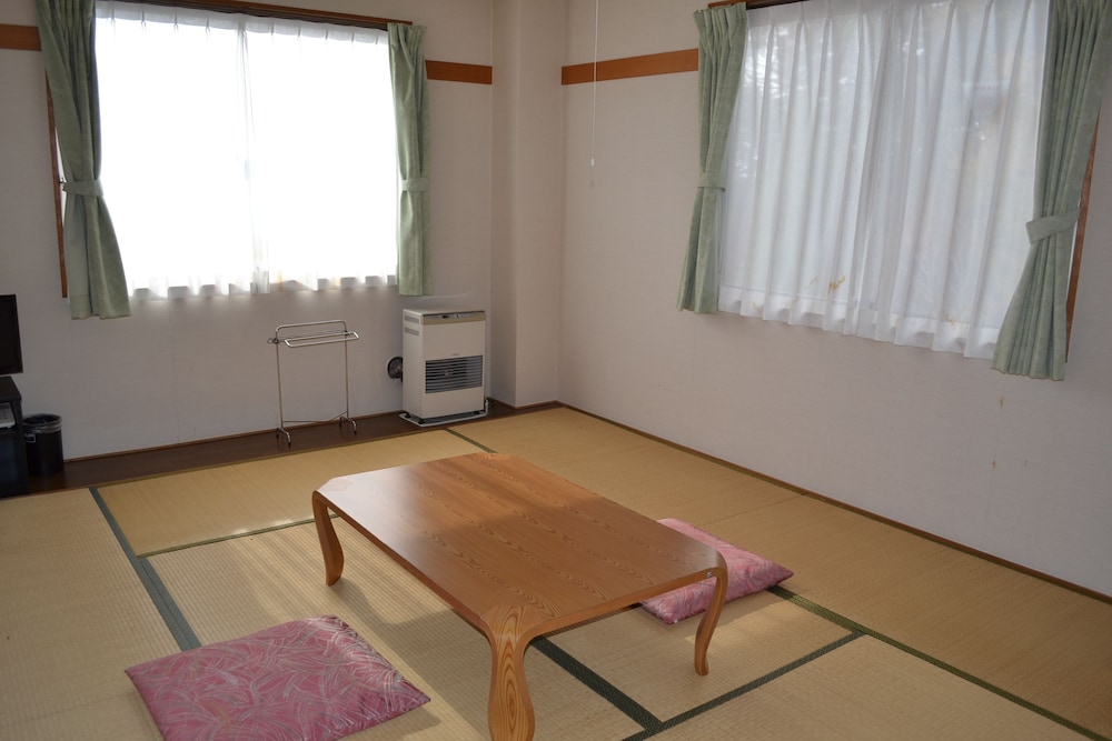 Japanese Room With Toilet, Shared Bathroom photo 1