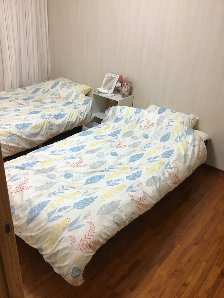 Twin Room - Photo 1