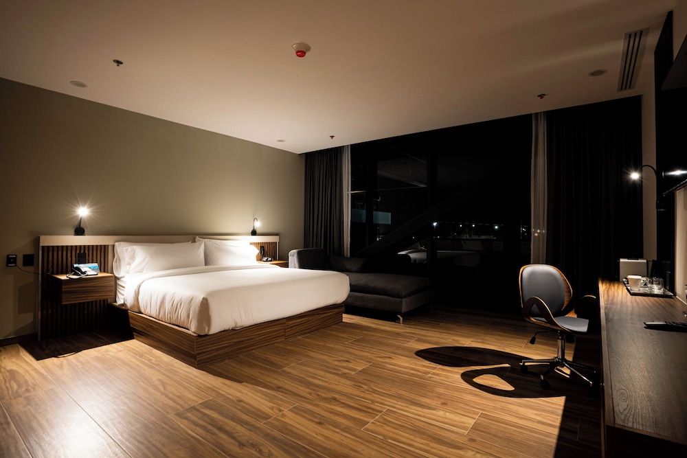 Room, 1 King Bed, Non Smoking photo 1