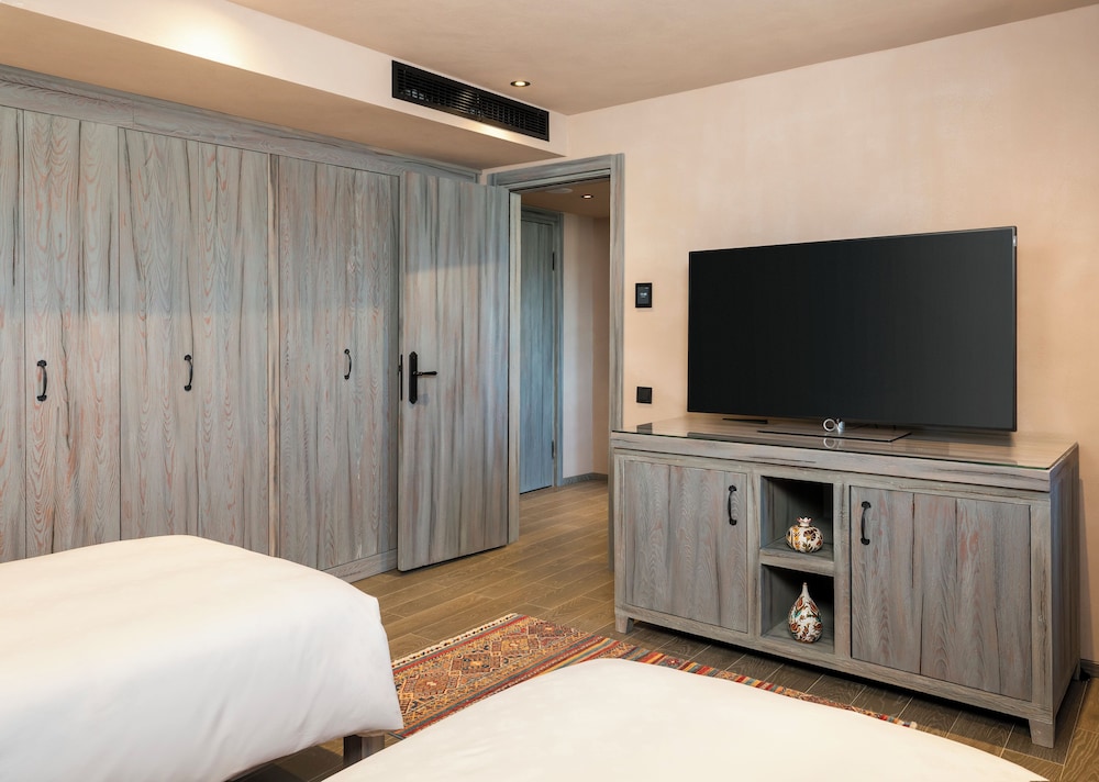 Junior Room (Carsi)
