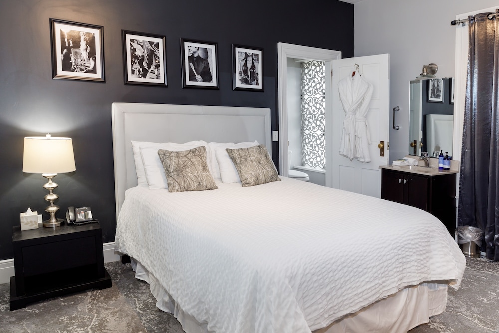 Comfort Single Room, Kitchenette photo 1
