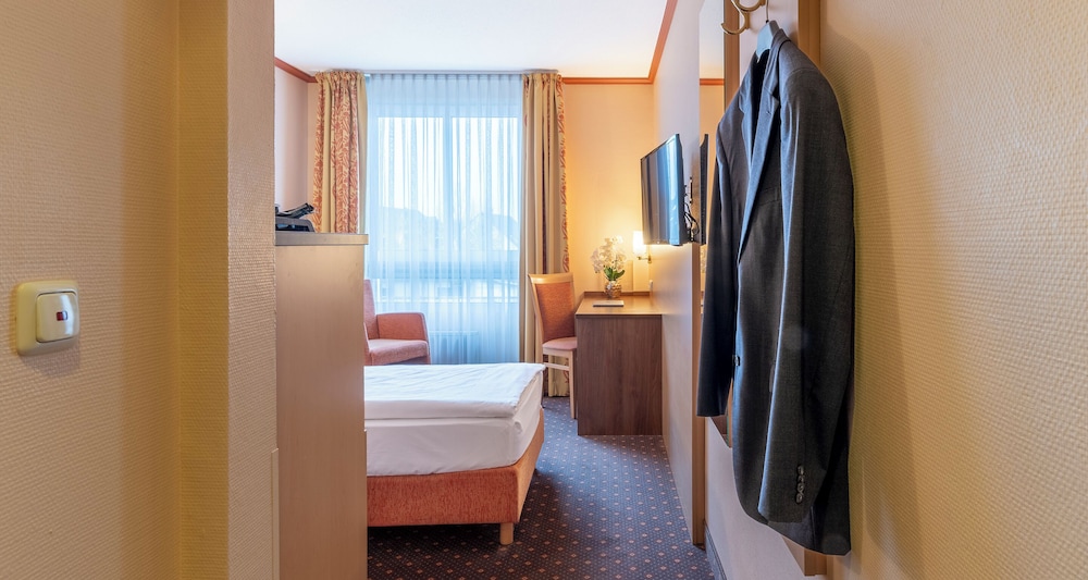 Comfort Room, 1 Double Bed (Quiet Location) photo 3