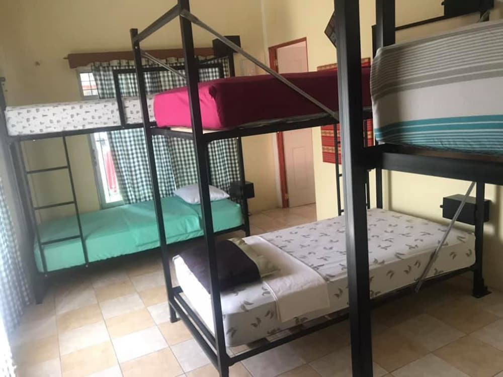Shared Dormitory, Mixed Dorm, Shared Bathroom (Fan - 6 Beds) photo 2