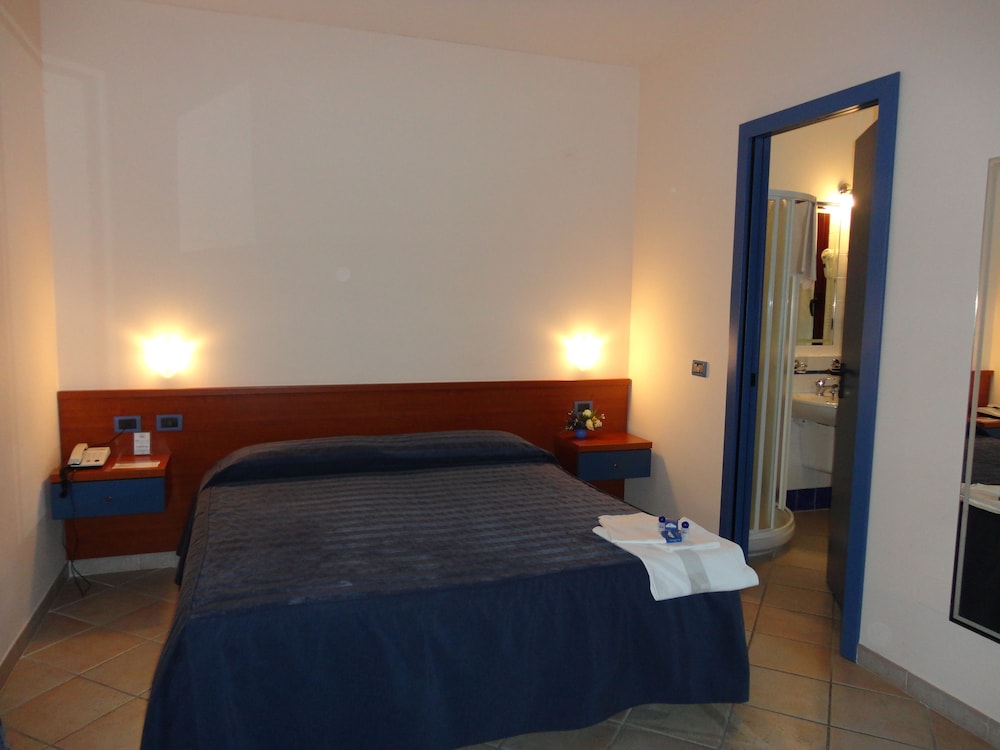 Double or twin room with extra bed