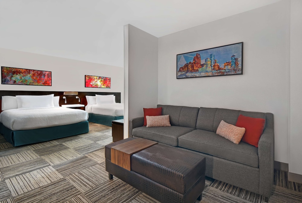 Room, 2 Queen Beds, Accessible (Roll-in Shower)