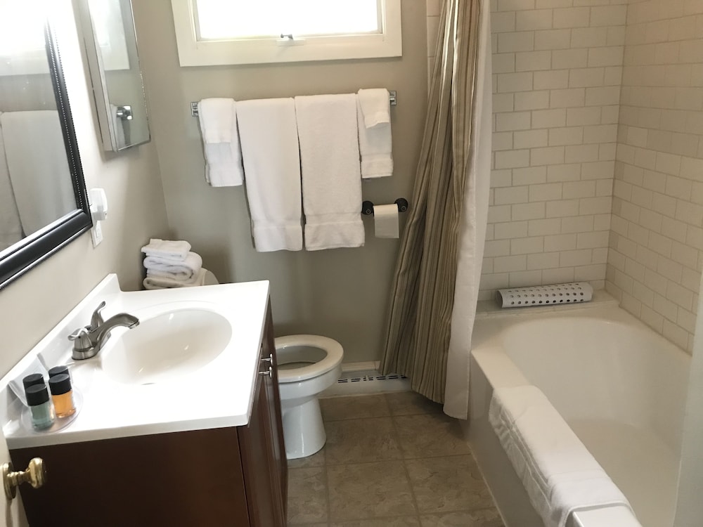 Room 8 photo 3
