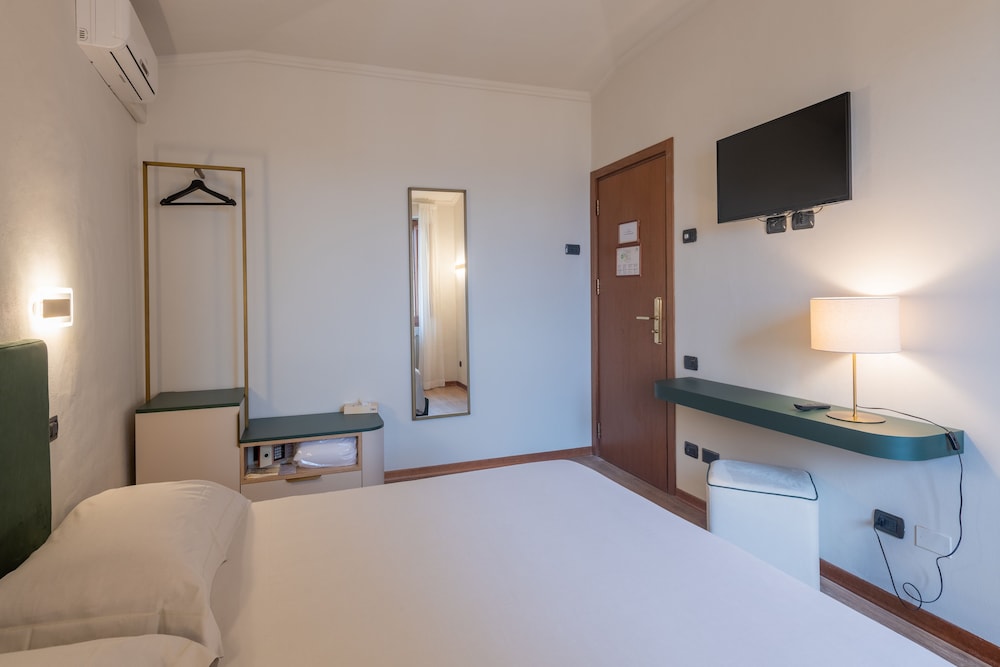 Standard Room - Photo 3
