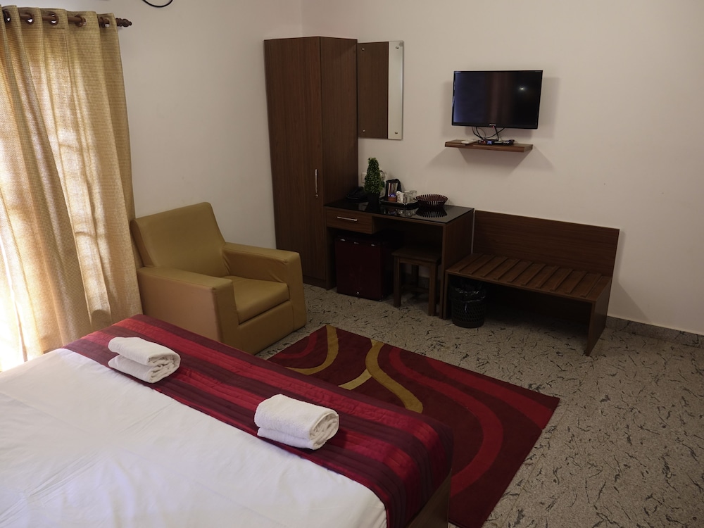 Deluxe Double Room, 1 King Bed, Non Smoking photo 1