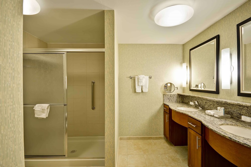 Suite, 1 King Bed - Photo 6