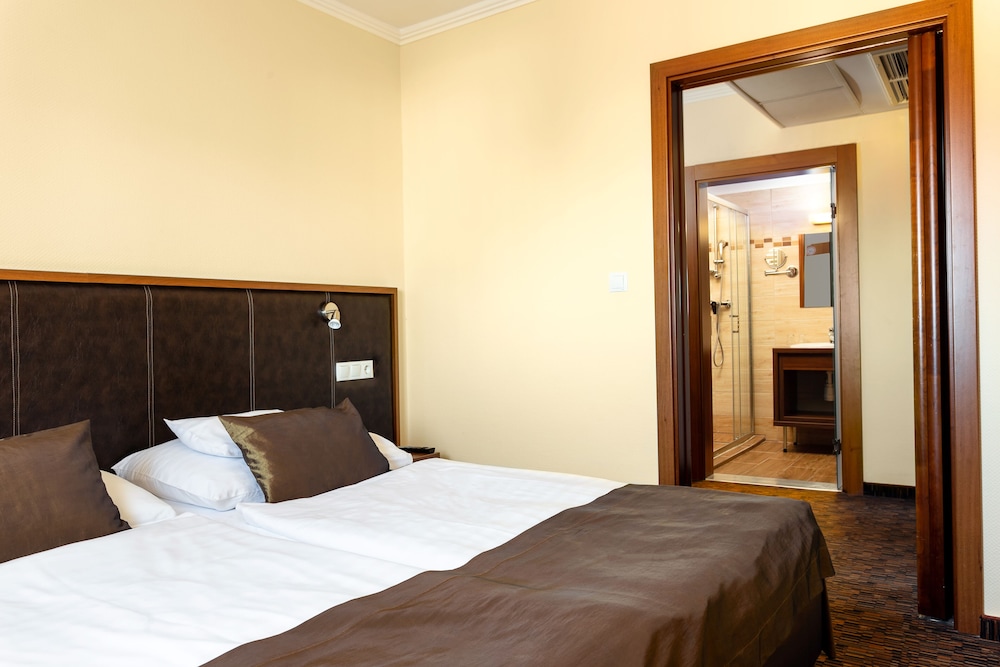 Family Quadruple Room photo 2