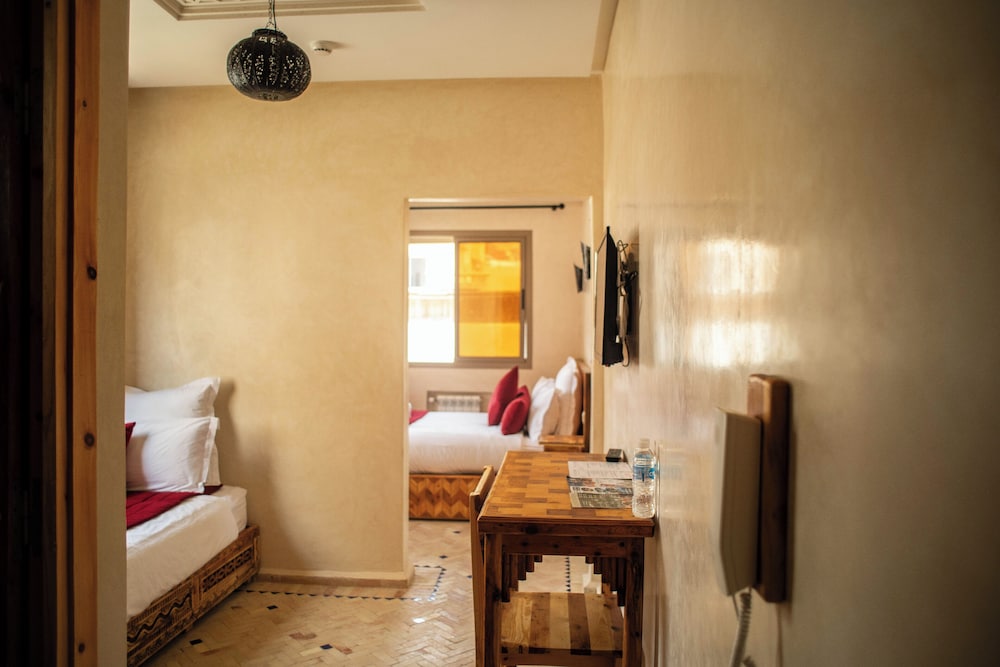 Deluxe Room, Multiple Beds photo 1