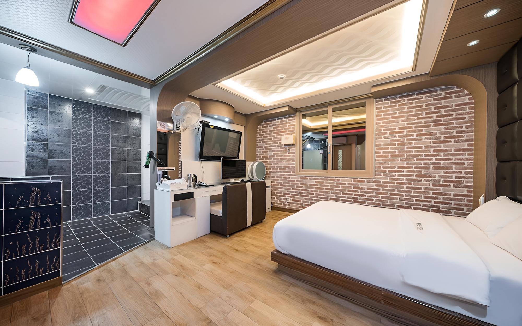 Room (Special Room)