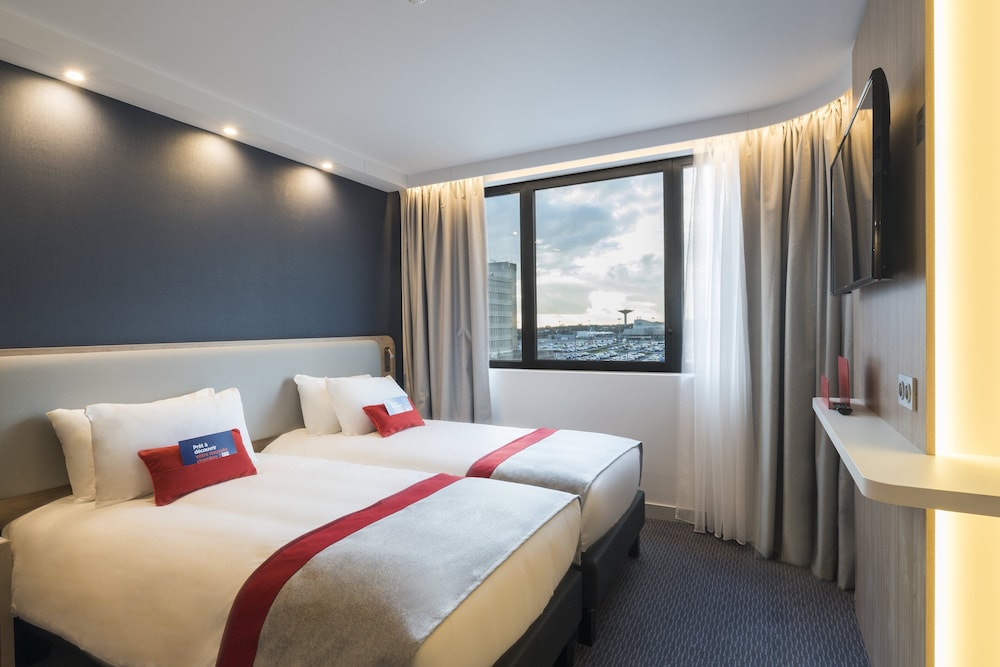 Standard Room, 2 Twin Beds (Free Breakfast)