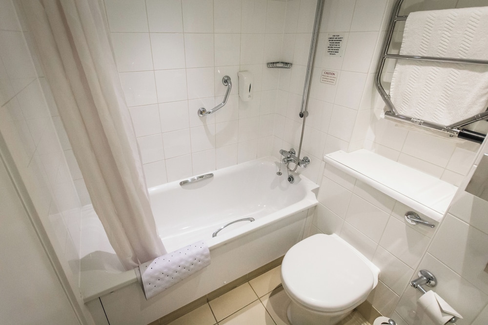 Standard Twin Room - Photo 5