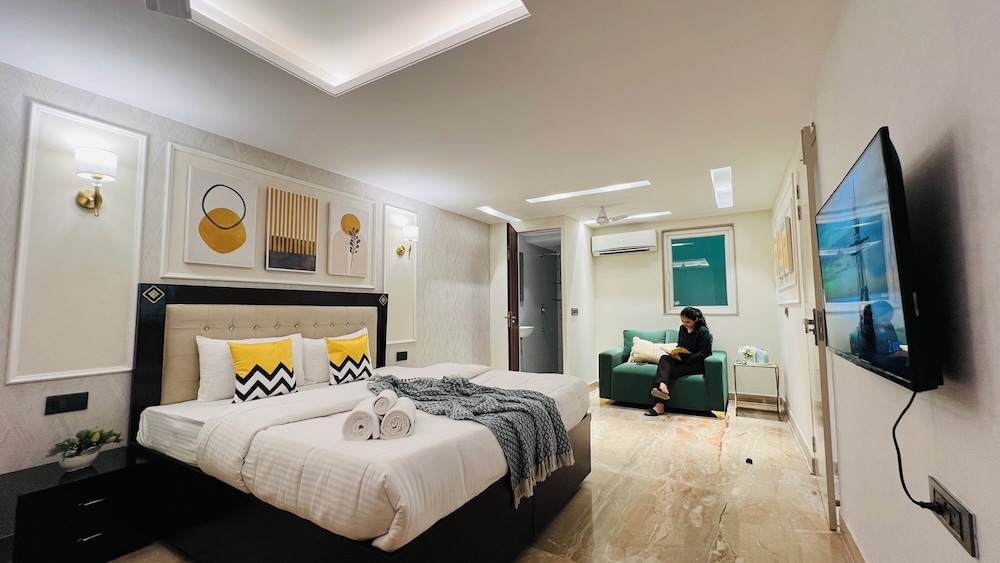Deluxe Suite - Photo 7