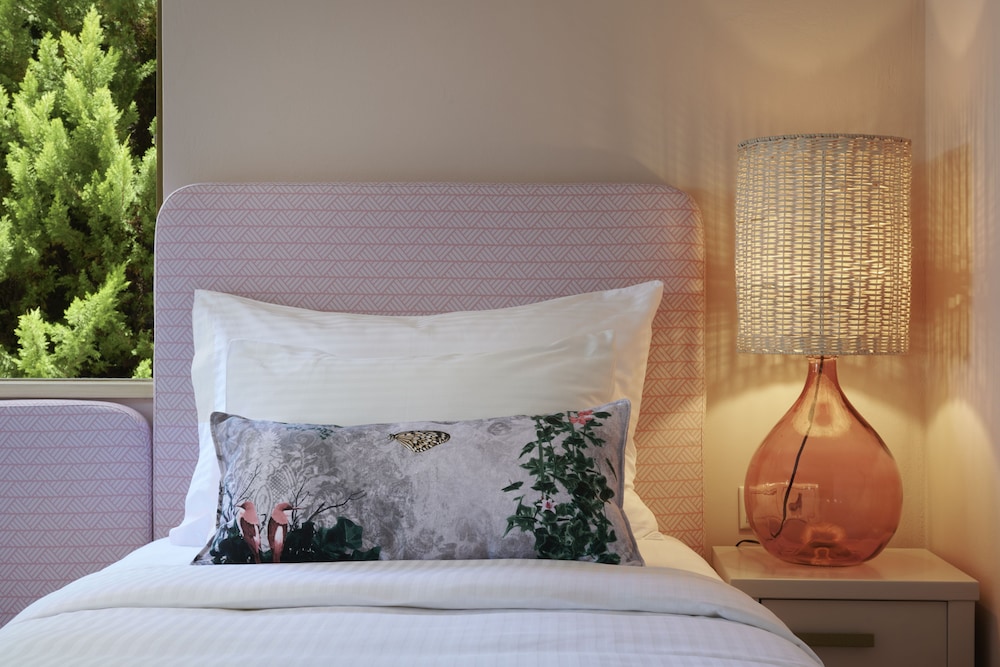 Deluxe Villa with Private Heated Pool