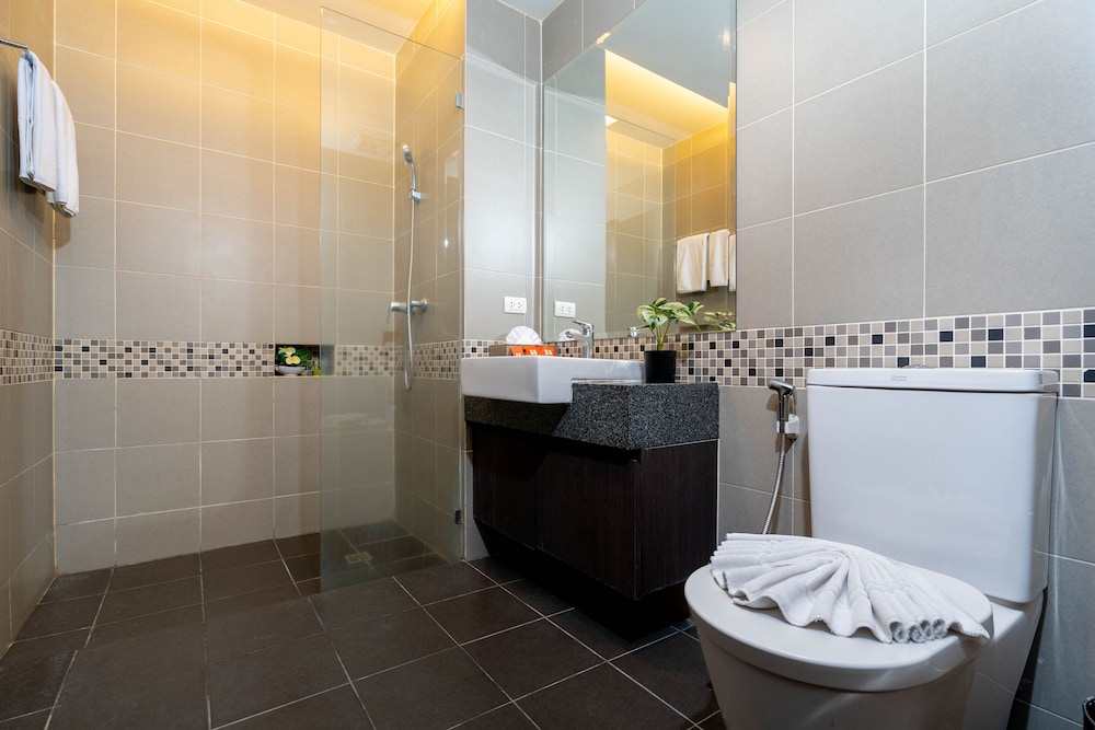 One Bedroom Suite — the supplier's photographs — photo 6