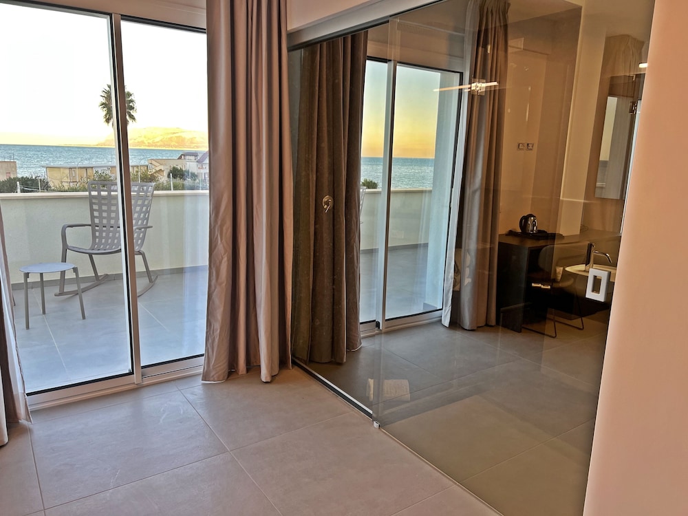 Junior Suite, Sea View - Photo 12