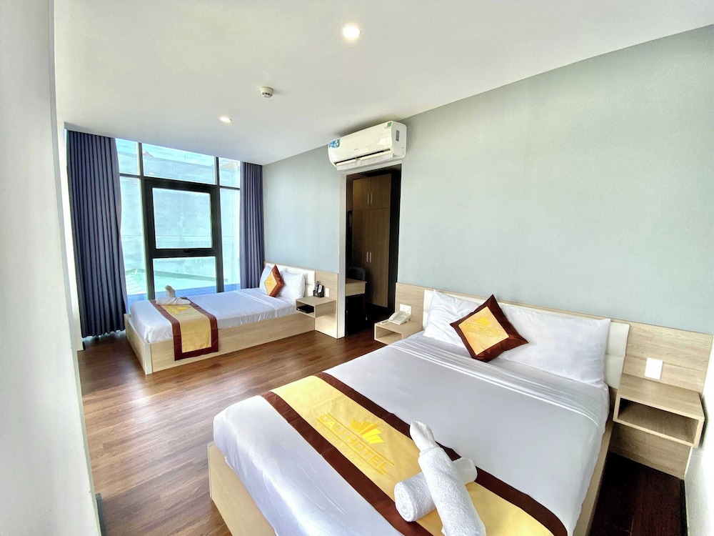 Superior Room, 2 Double Beds, Lake View photo 2