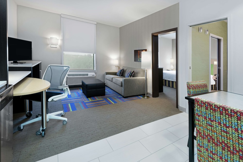 Studio, 1 Queen Bed, Accessible, Non Smoking (w/ bathtub)