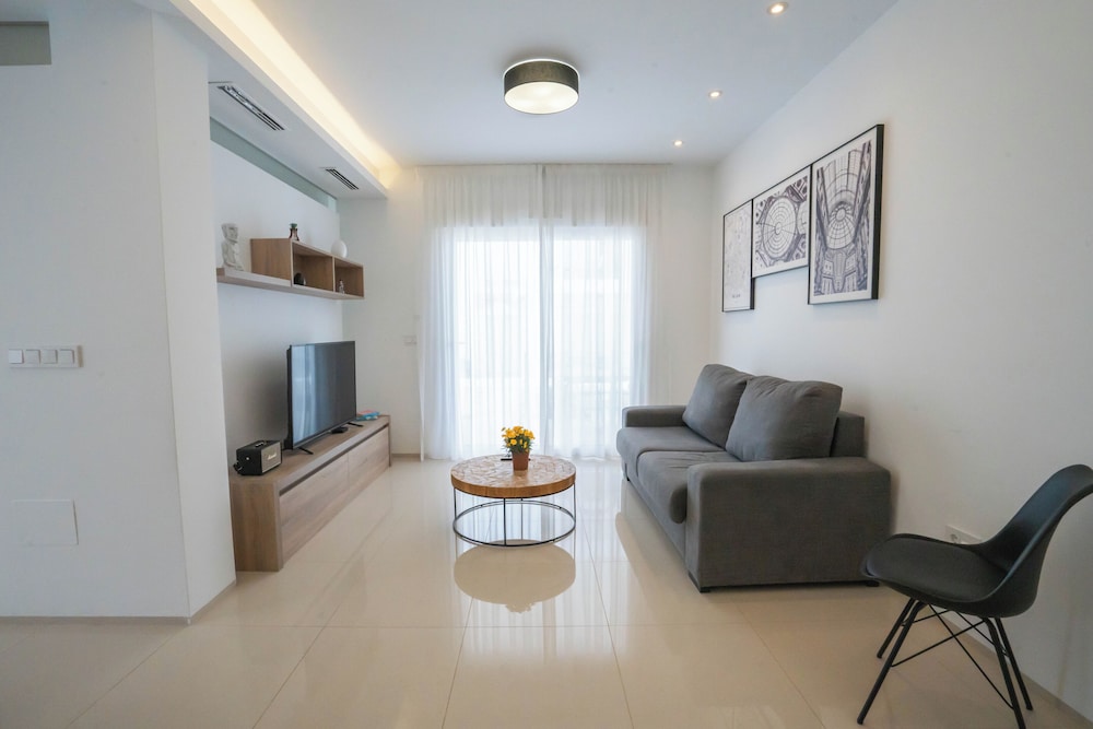 Exclusive Apartment, Courtyard Area photo 2