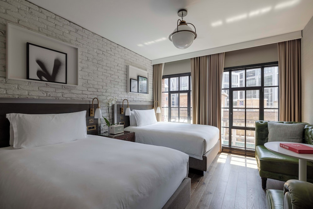 Family Room, Multiple Beds (Chamber)