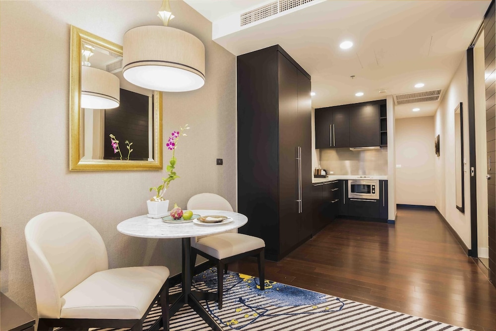 Grand Deluxe Club Twin River View