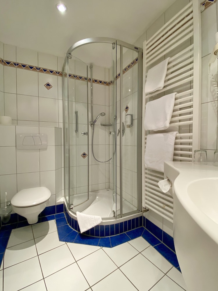 Double Room - Photo 5