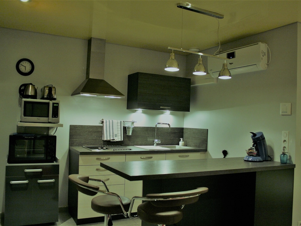 Apartment, Private Bathroom (Les Tournesols) photo 2