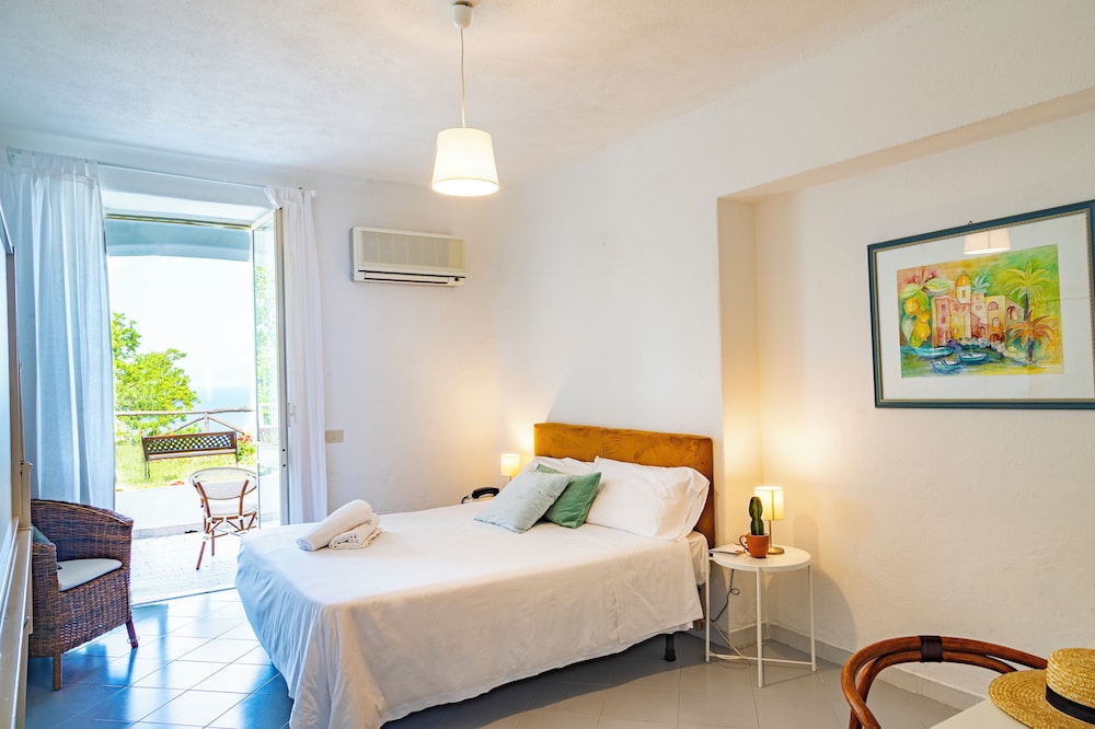 Standard Room, Balcony, Sea View photo 3