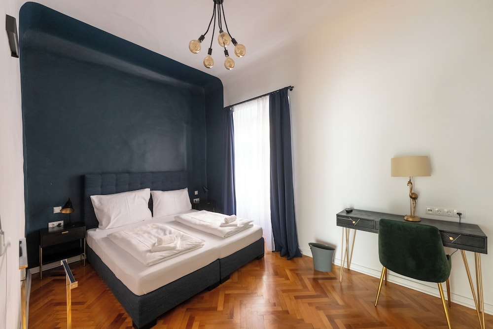 Comfort Apartment, Courtyard View