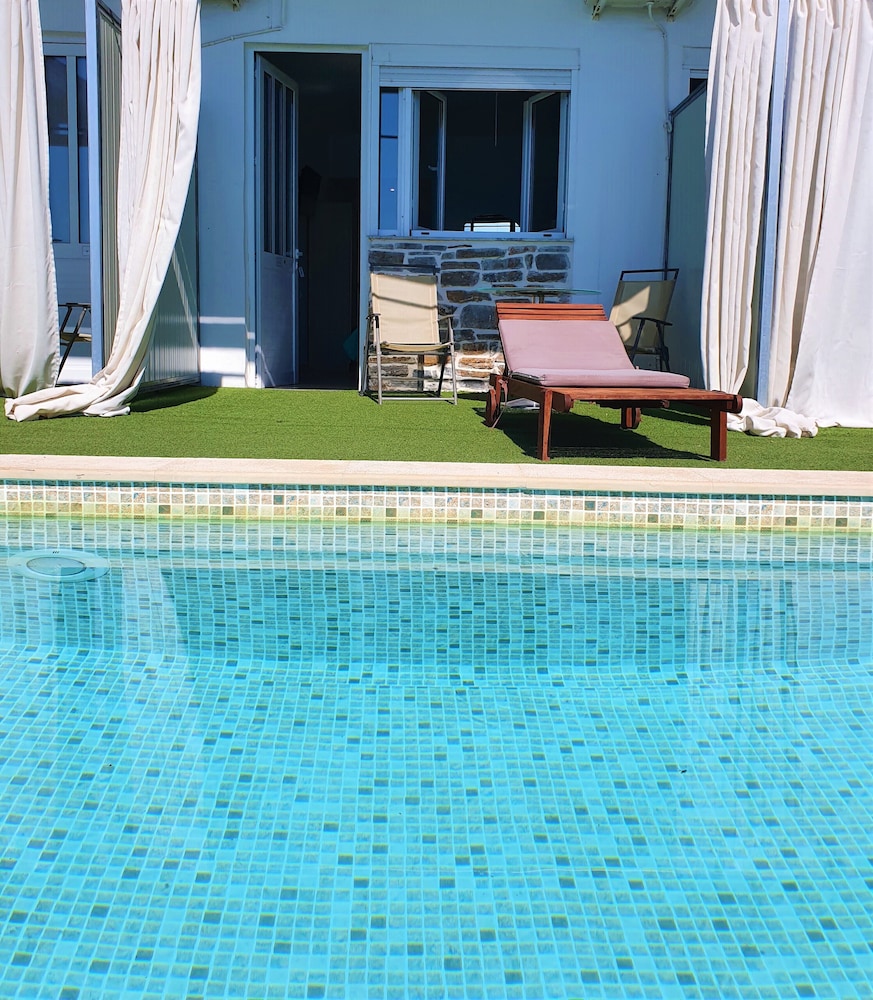 Double Room, Beachfront (Ground Floor) photo 2