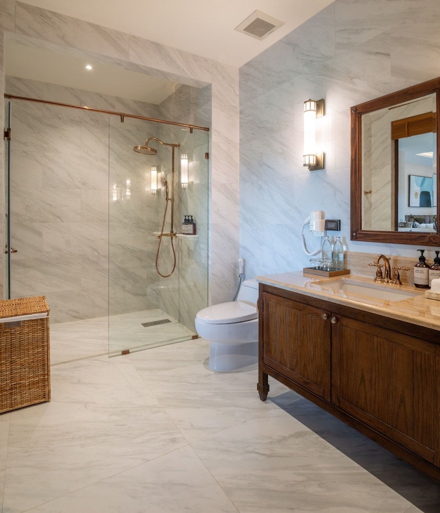 Superior Suites - Photo 2