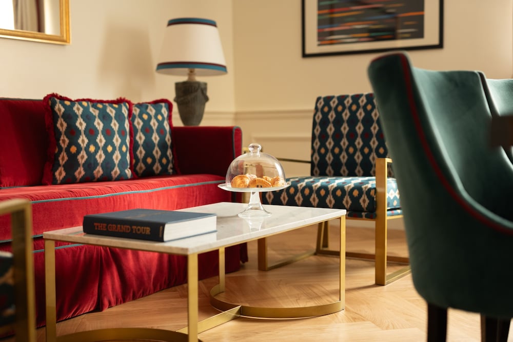 Suite (Prestige)