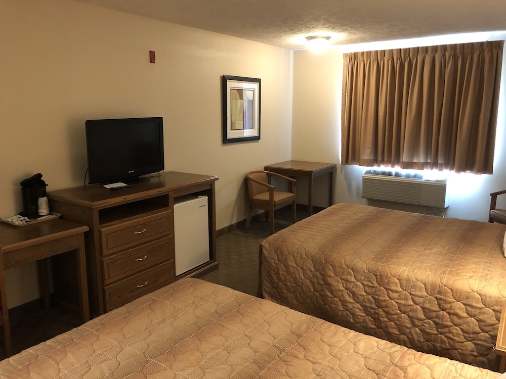 Standard Room, 2 Queen Beds, Non Smoking photo 1