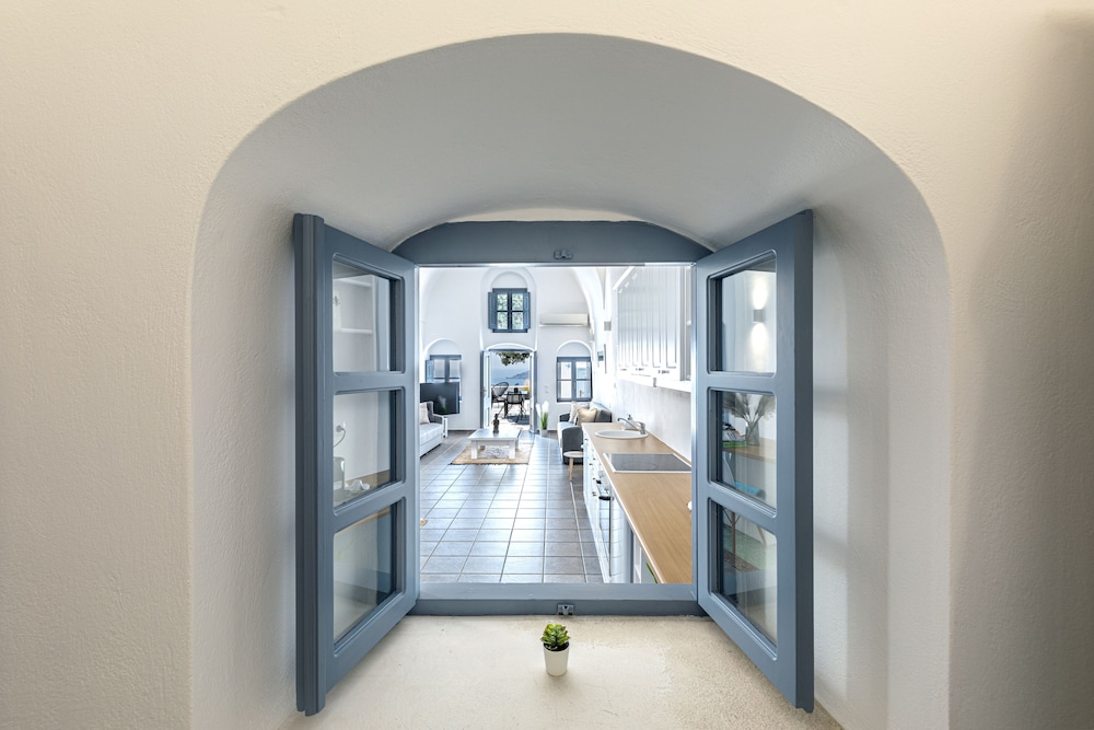 One-Bedroom House with Caldera View - Photo 5