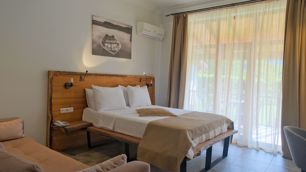 Deluxe Room, Garden Area photo 3