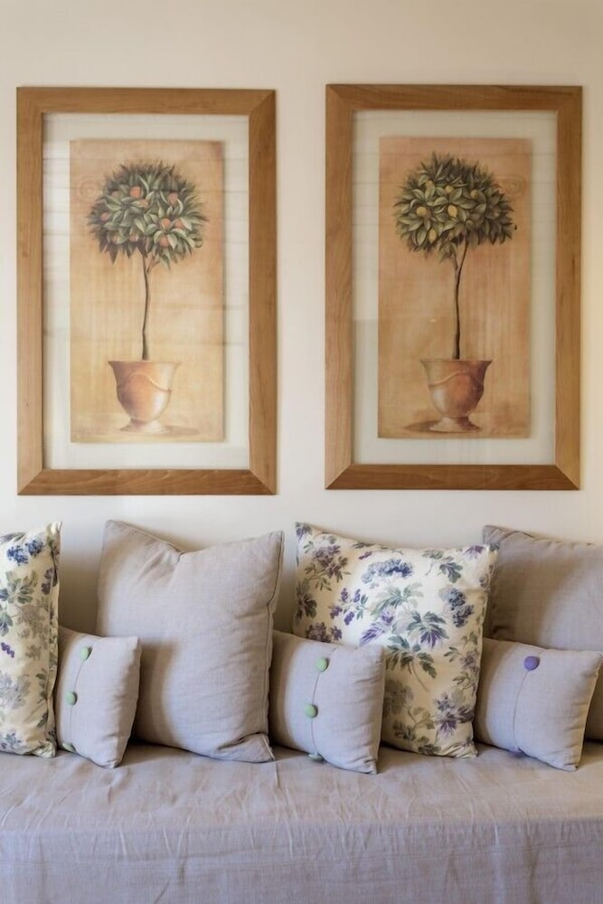 Superior Suite - Photo 4
