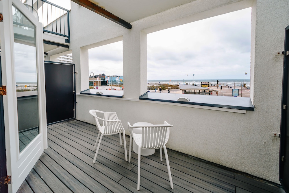 Deluxe Double Room, Balcony, Sea View - Photo 2