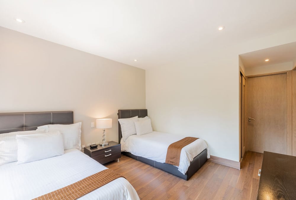 Comfort Apartment, 2 Bedrooms, City View photo 3
