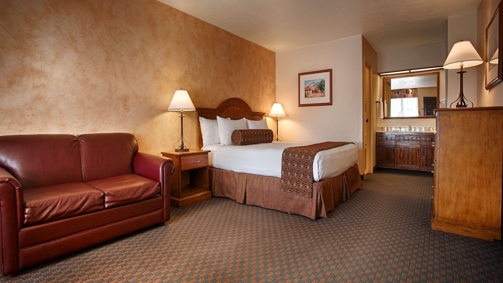 Suite, Multiple Beds, Non Smoking, Refrigerator & Microwave - Photo 3