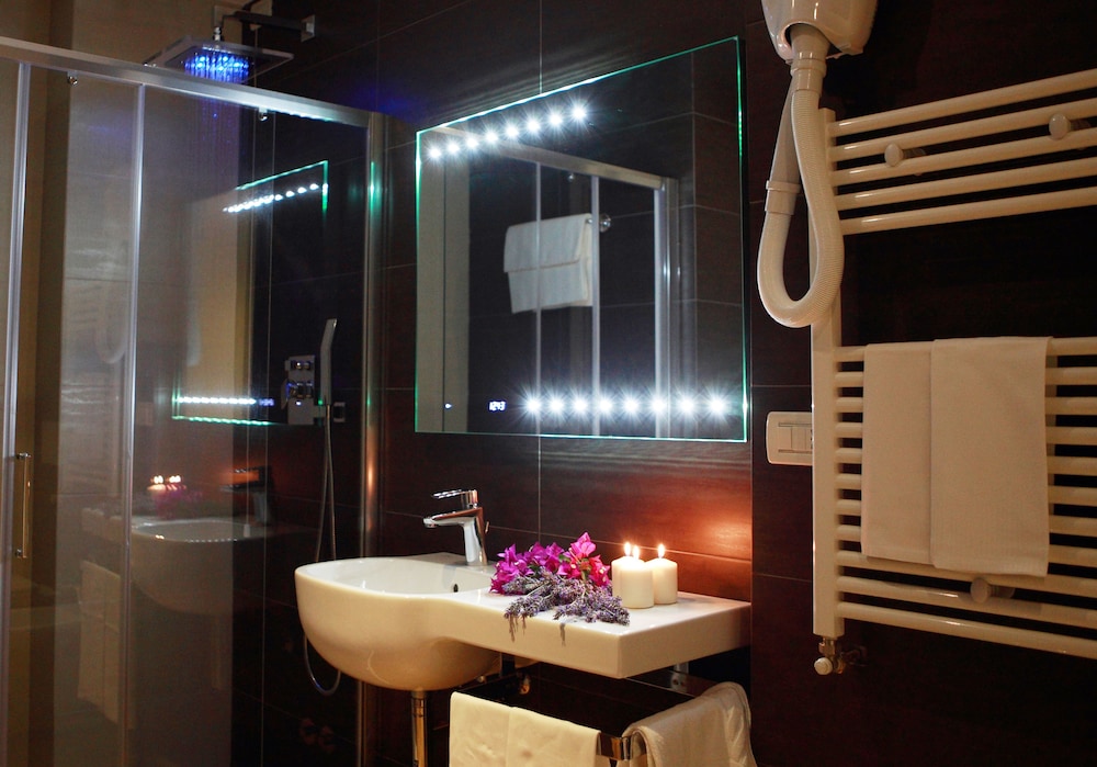 Superior Double Room - Photo 12