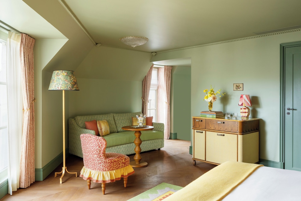 Suite Junior Parisienne